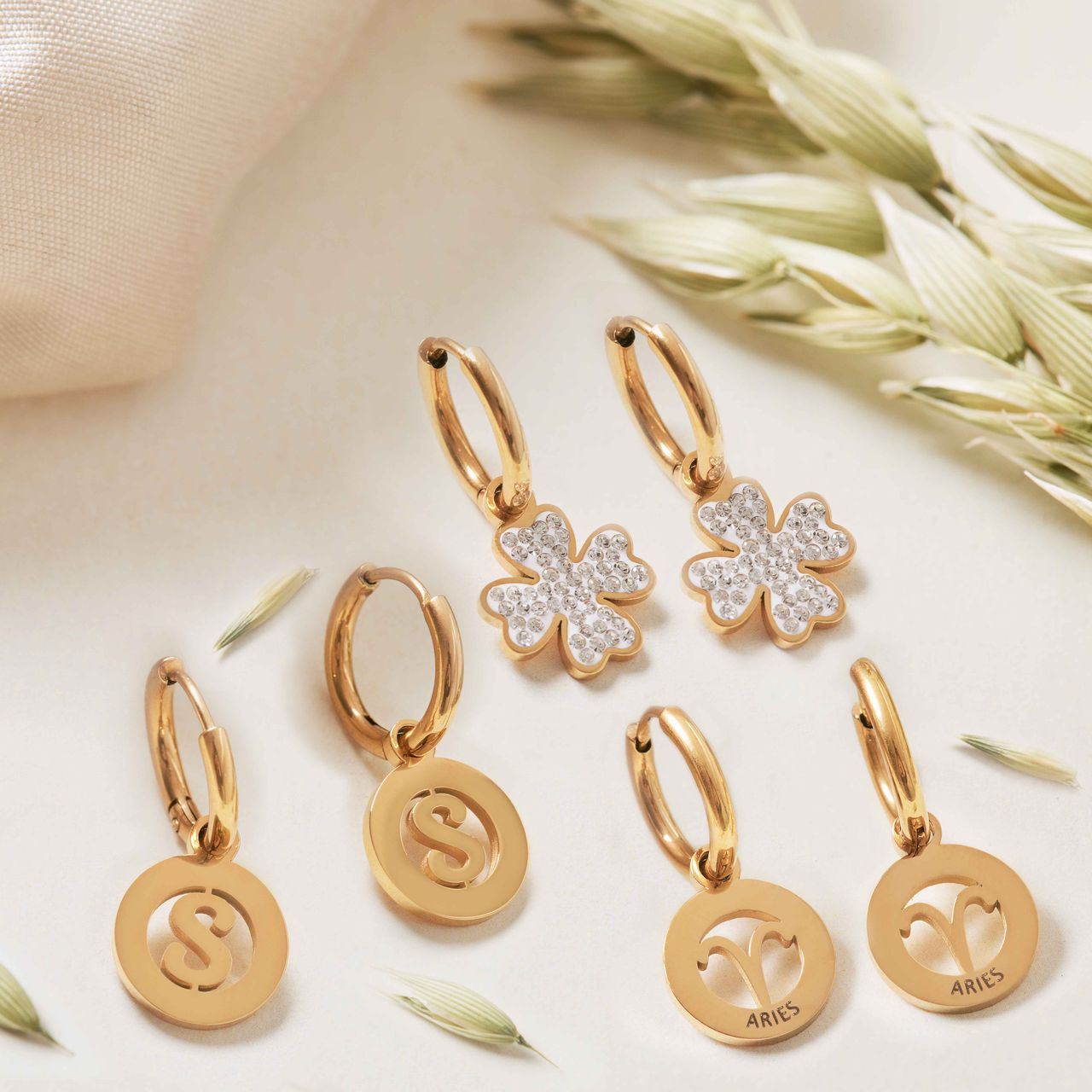 Stainless steel goldplated oorringen sterrenbeeld Weegschaal voor dames