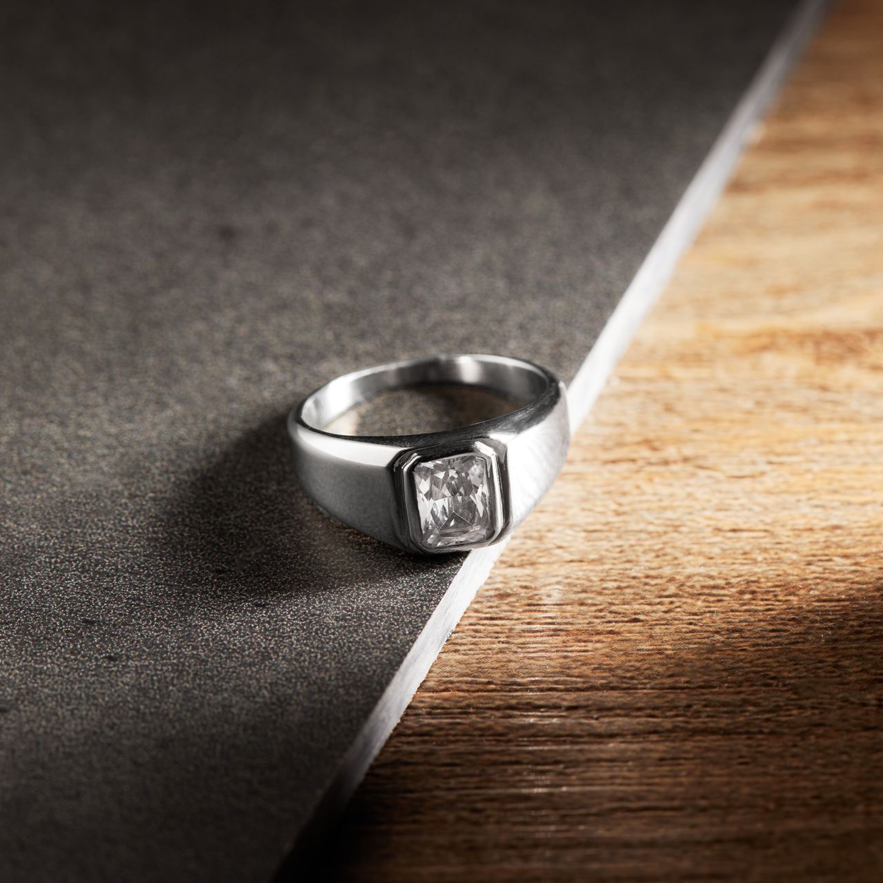 Silberner Siegelring für Jungen mit Zirkonia