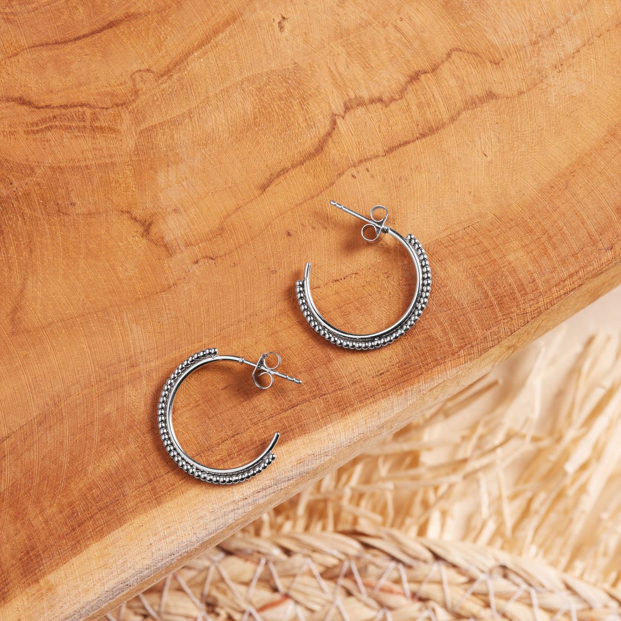 Gerecycled stainless steel oorbellen met bol