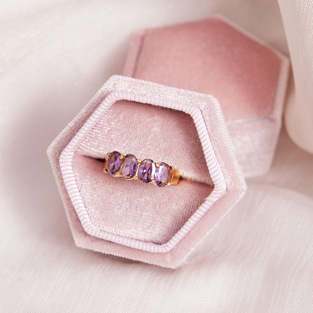 Stainless steel goldplated vintage ring paars