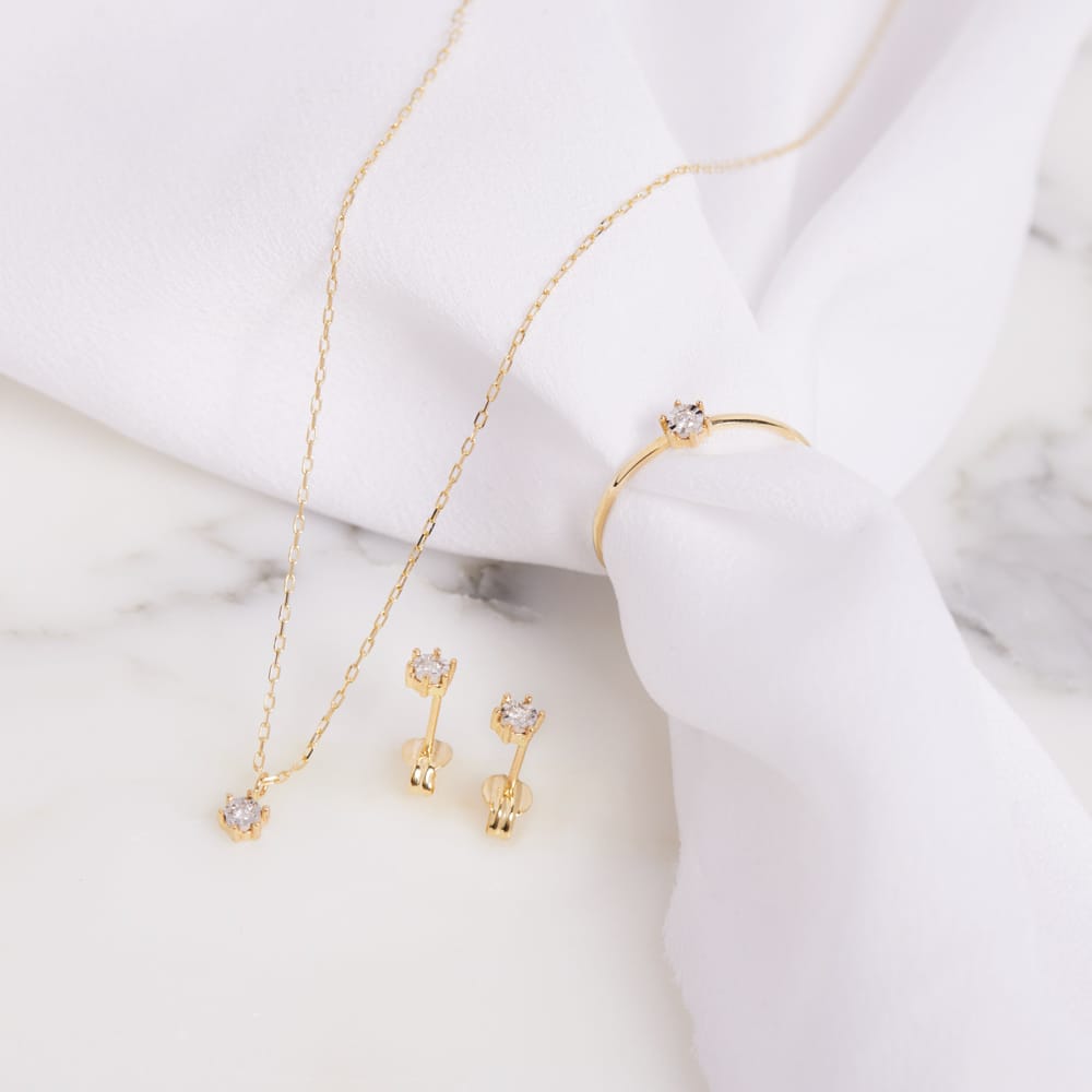 14 karaat geelgouden collier solitair diamant (0,025ct)