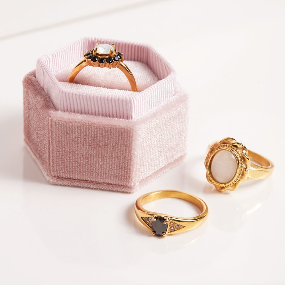Stainless steel goldplated vintage ring met bloem wit