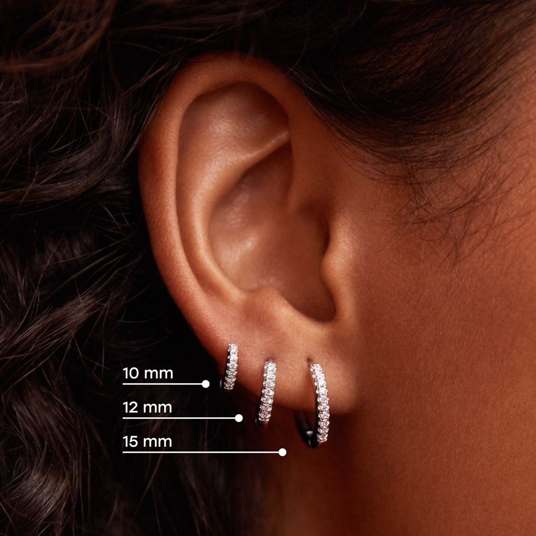 Zilveren oorringen 12mm met zirkonia