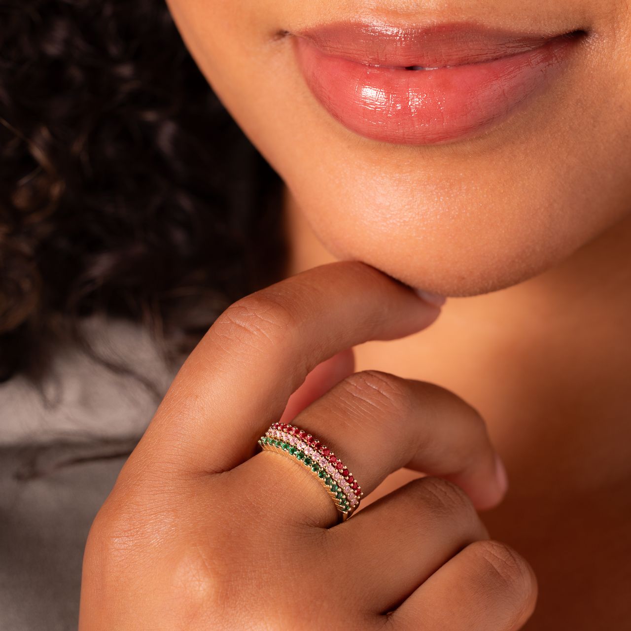 Silberner goldbeschichteter Ring mit Zirkonia für Damen