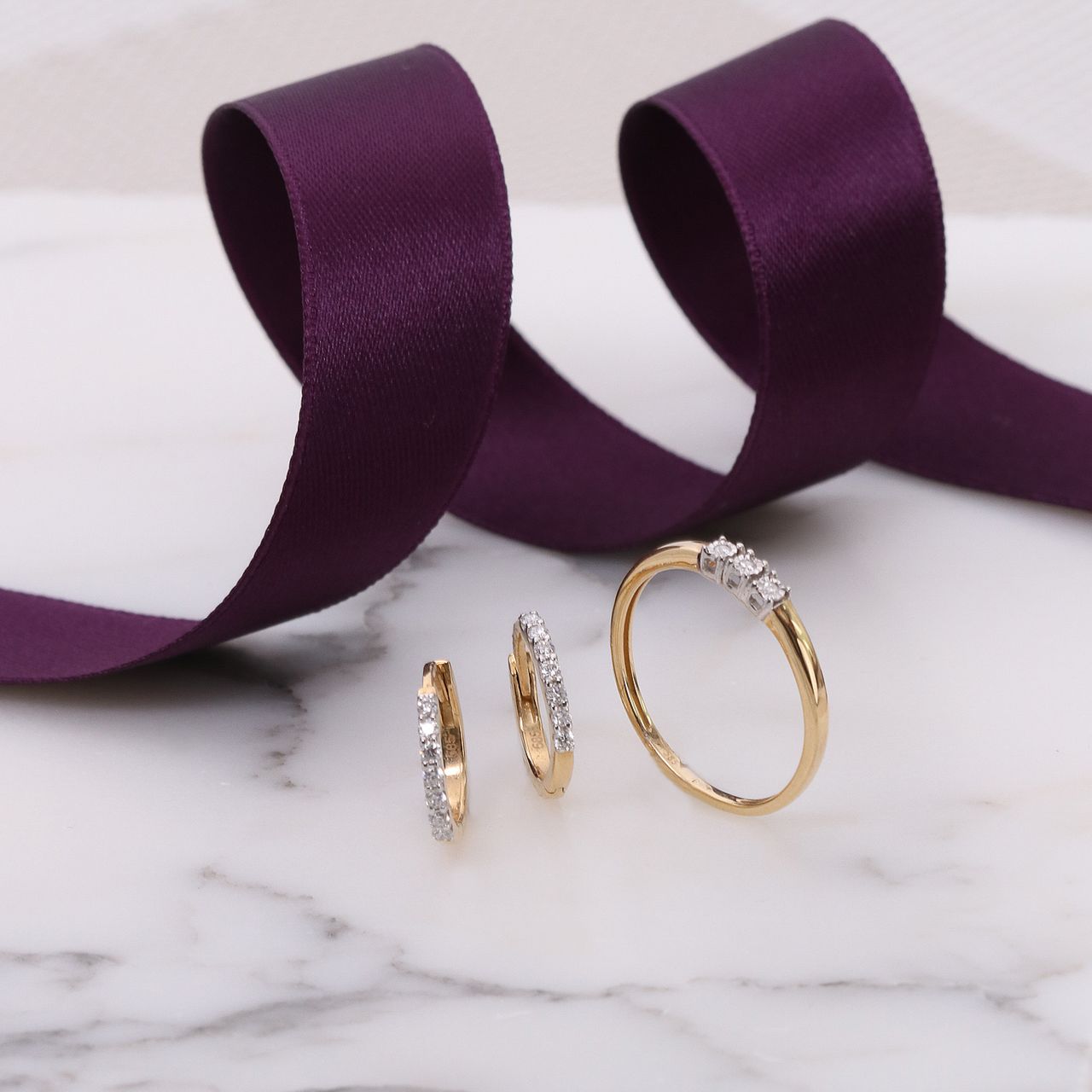 Ohrringe, 585 Gelbgold, mit Diamant 0,15 kt