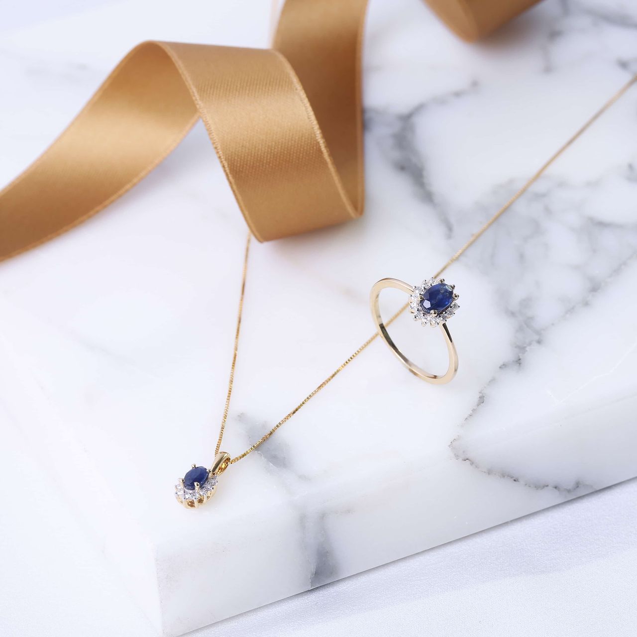 14K geelgouden ketting saffier en diamant 0,07ct