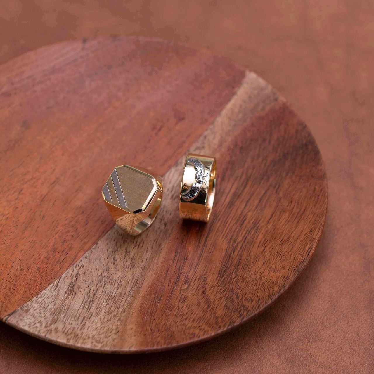 Zweifarbiger Ring aus 585 Gelbgold, sechseckig