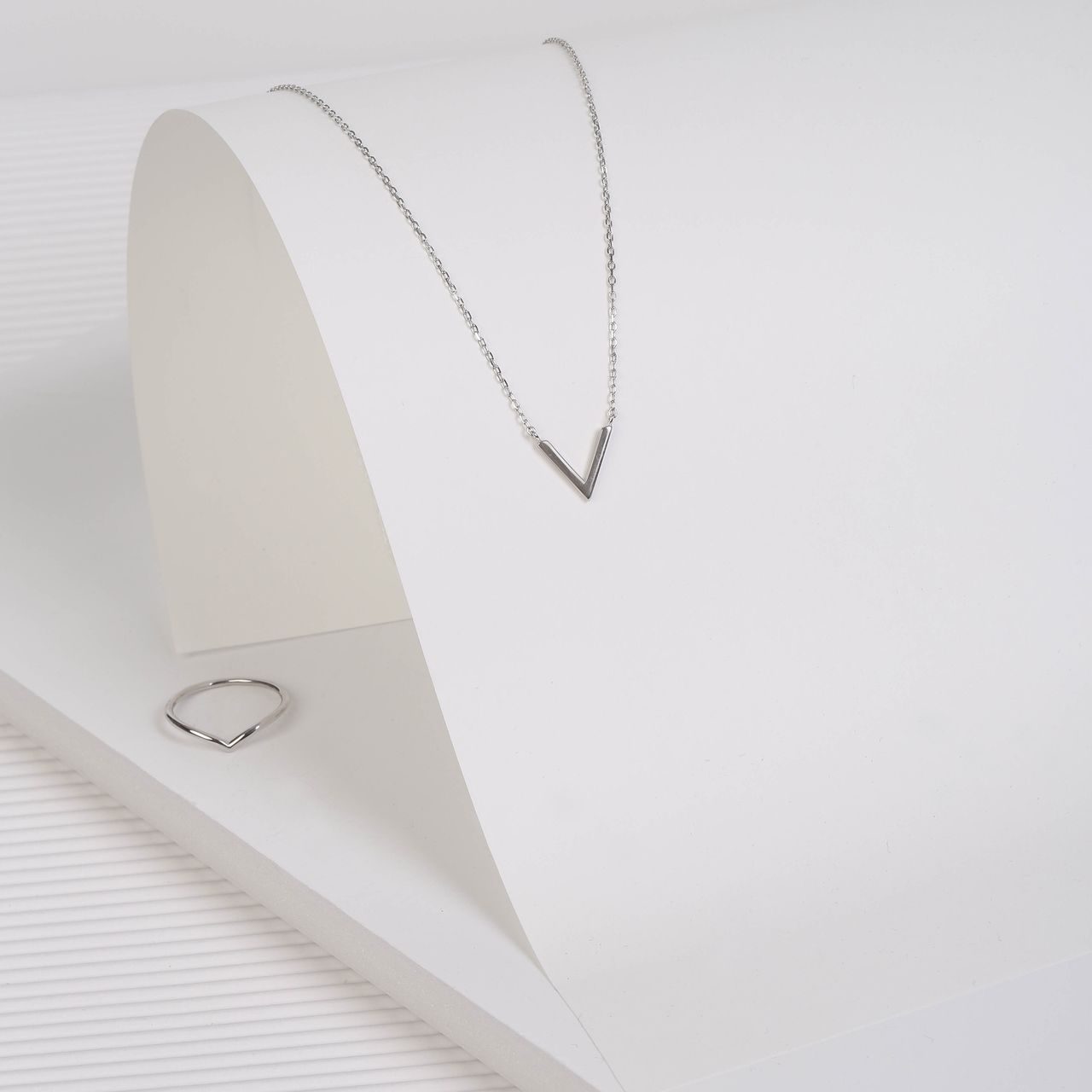 Zilveren ring V