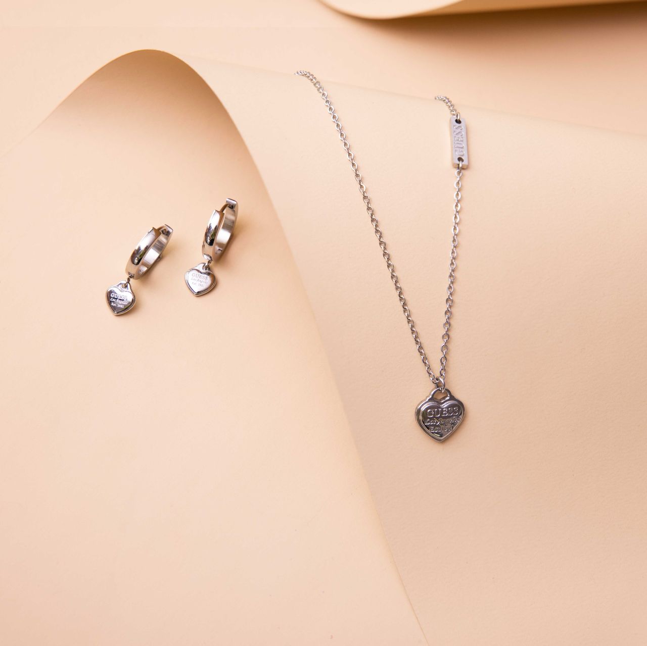 Guess-Ohhrringe, Edelstahl, Herz, 15 mm