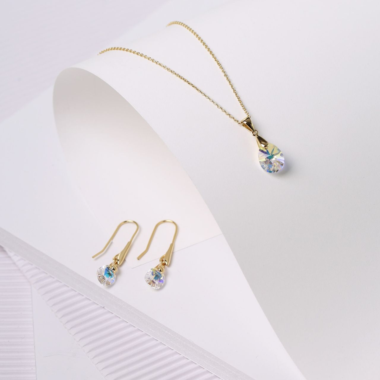 Zilveren goldplated oorringhangers met kristal AB voor dames