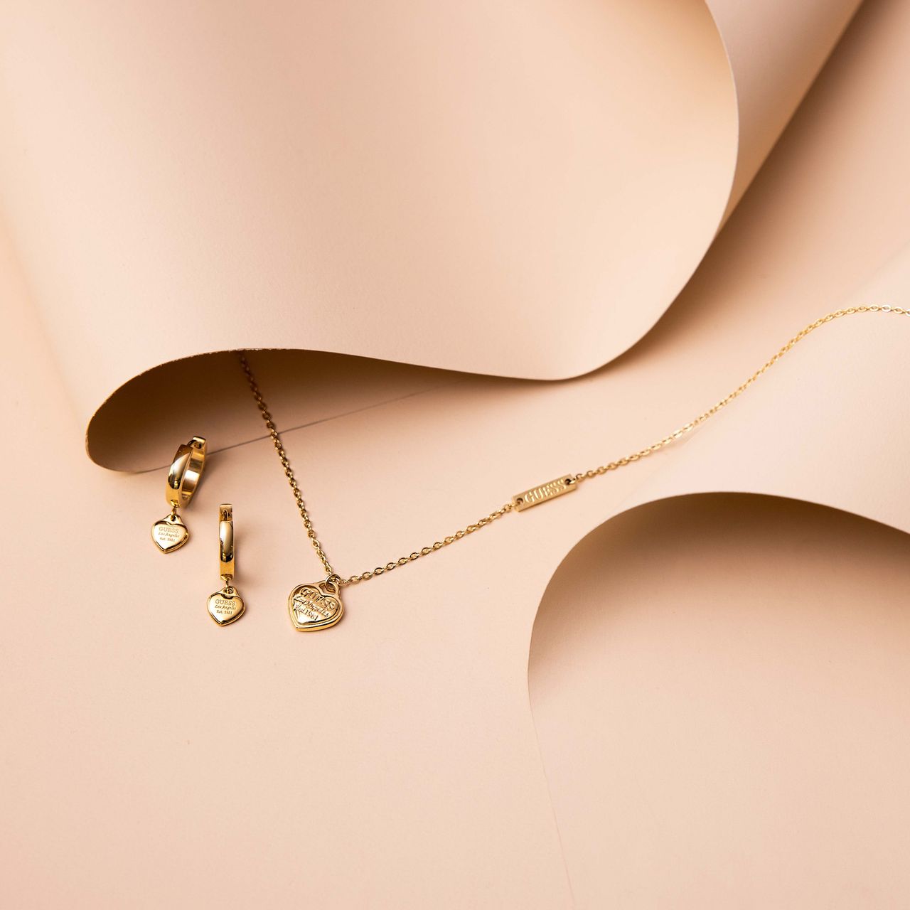Guess stalen goldplated ketting met hanger hart voor dames