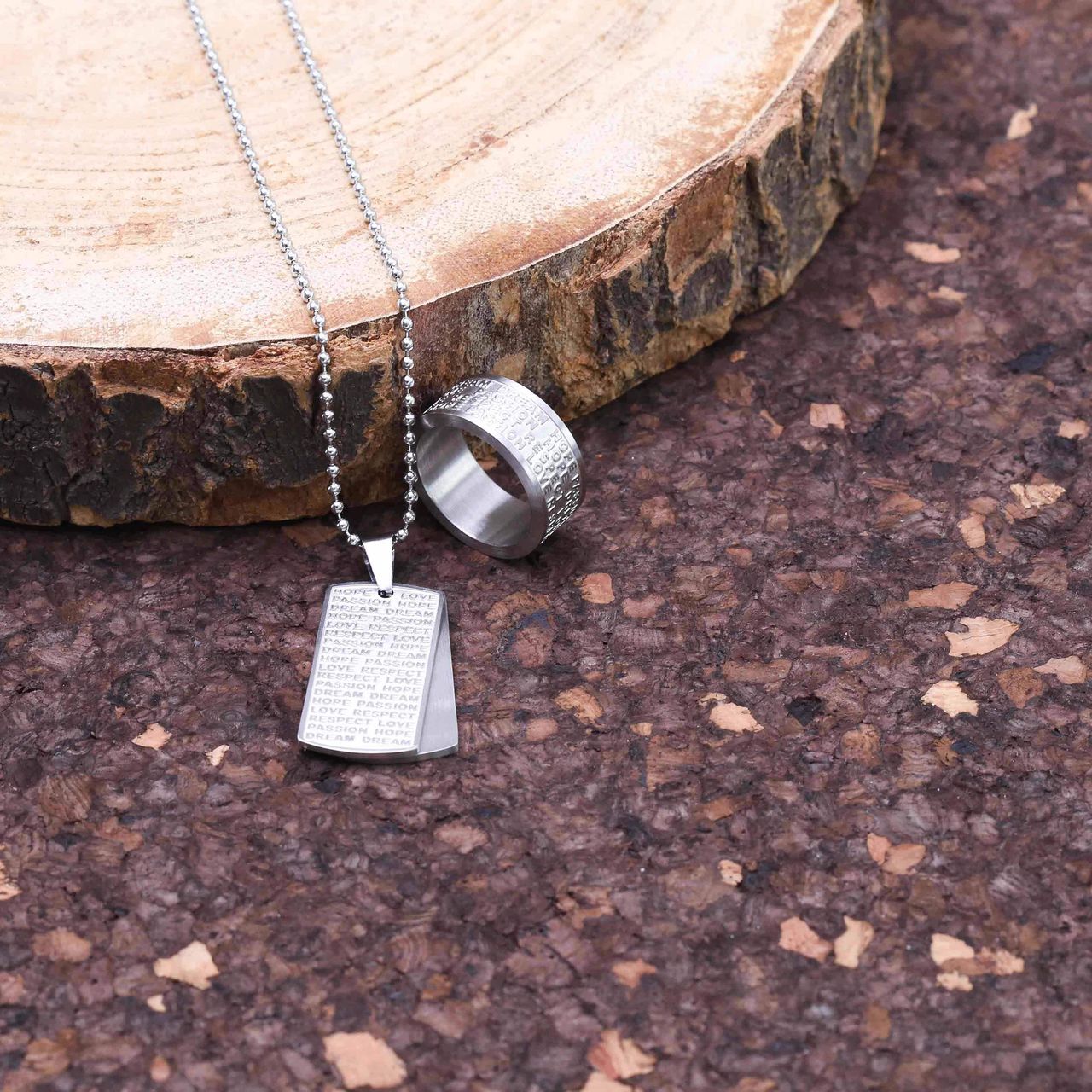 Gerecycled stainless steel herenring mat met tekst