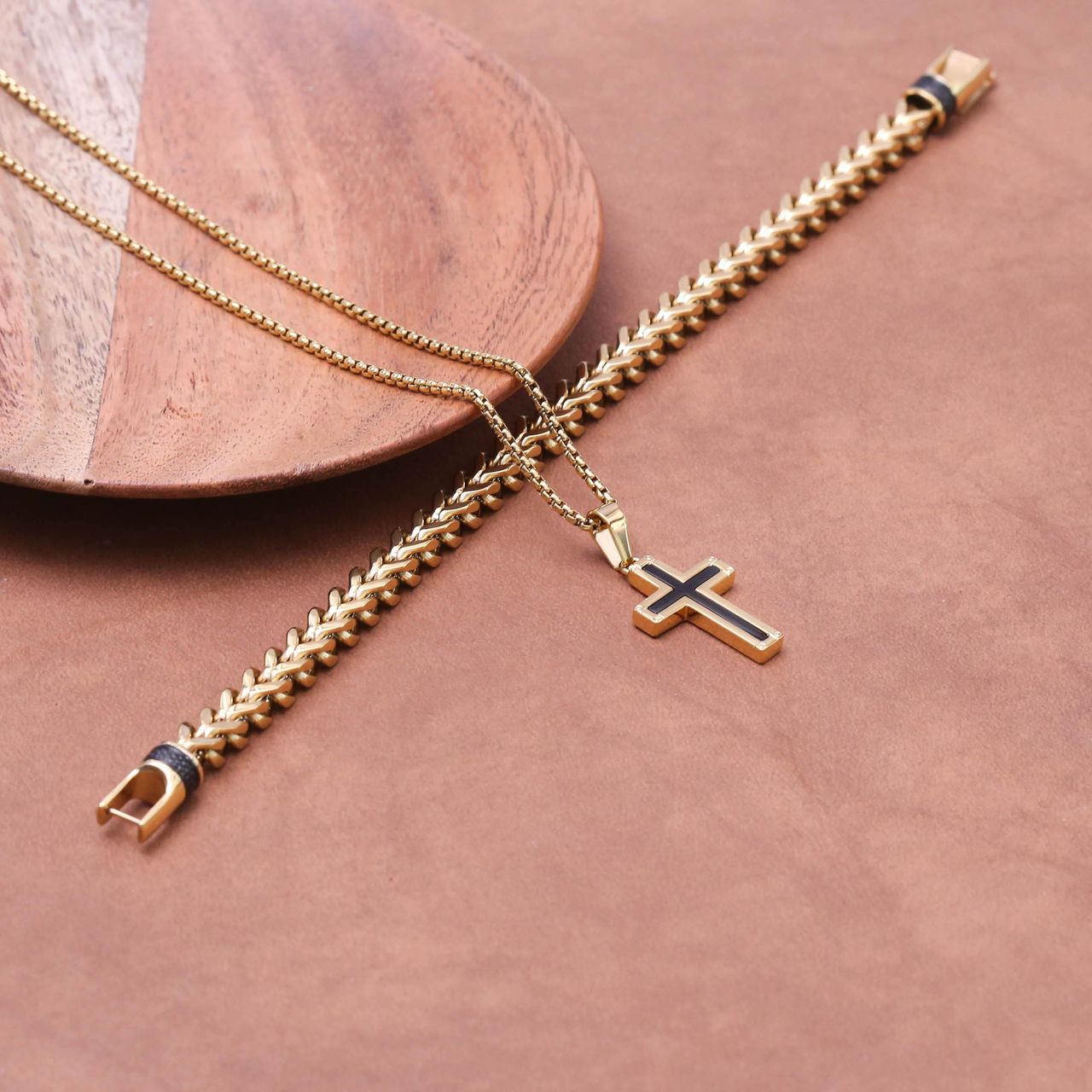 Stalen goldplated herenketting met hanger kruis
