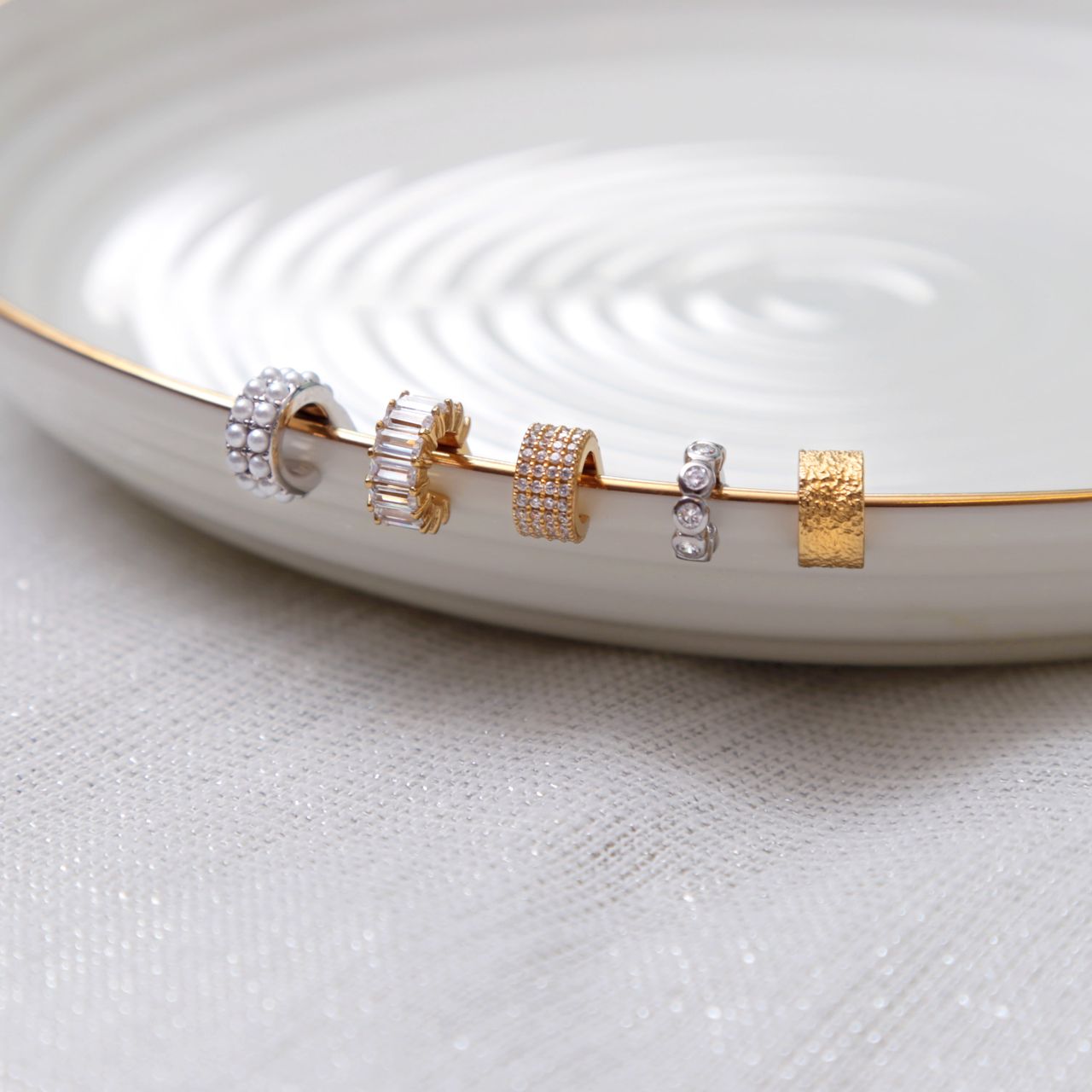 Zilveren helix earcuff parel