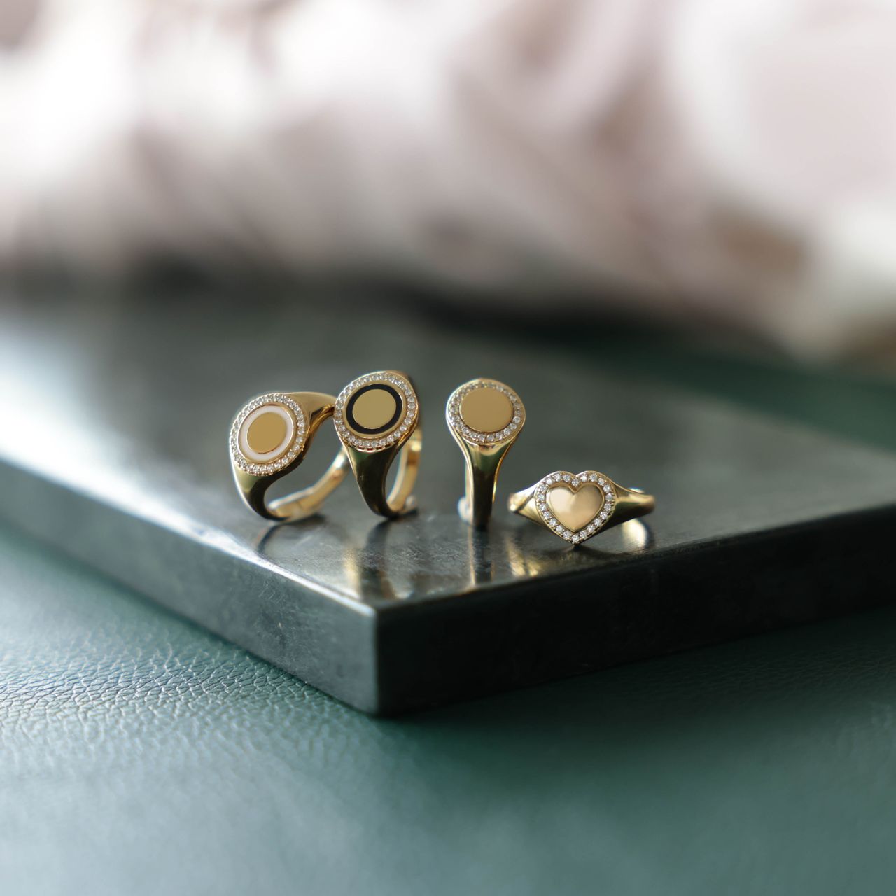 Gerecycleerd zilveren goldplated ring disc zirkonia