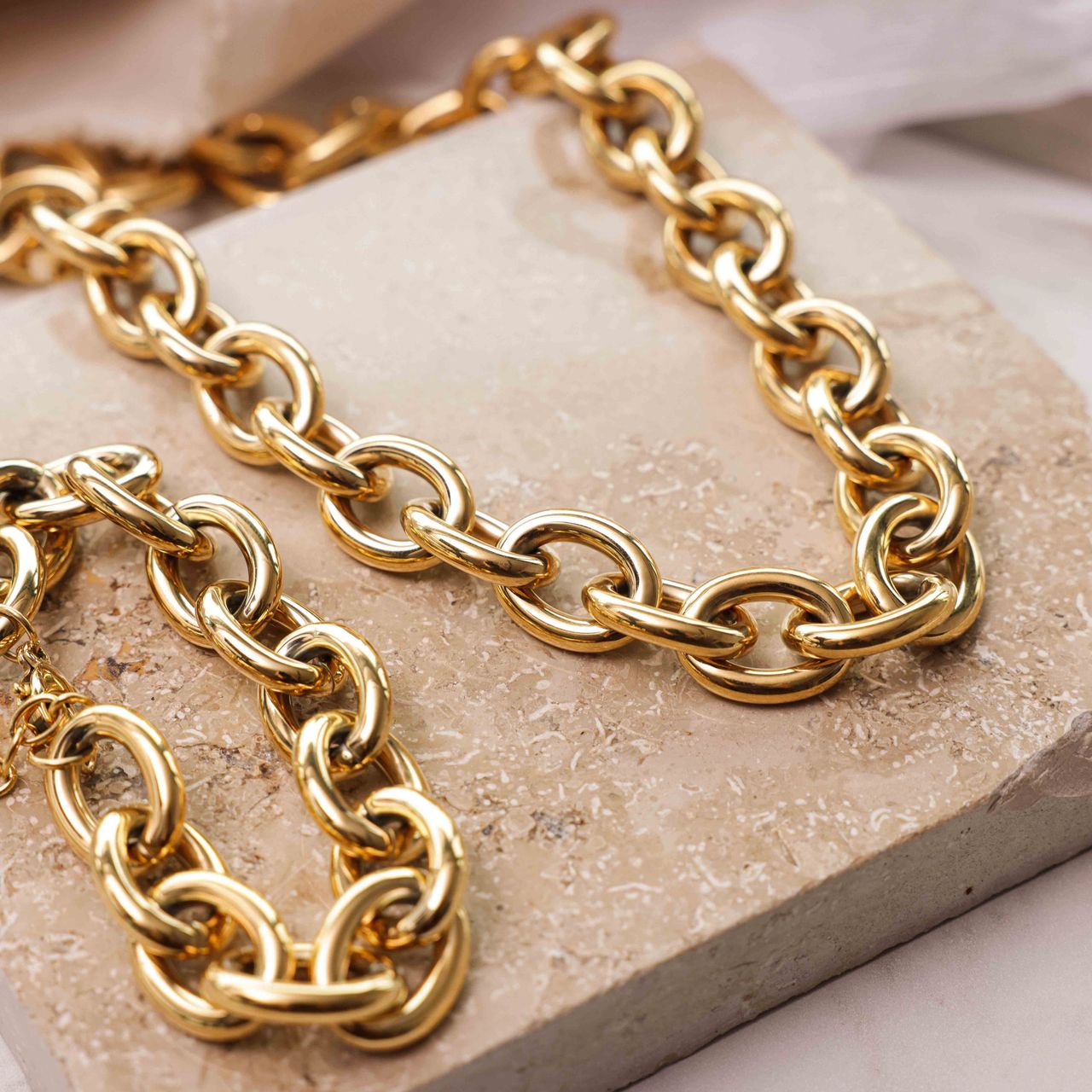 Gerecycleerd stainless steel 18 karaat goldplated ketting melina
