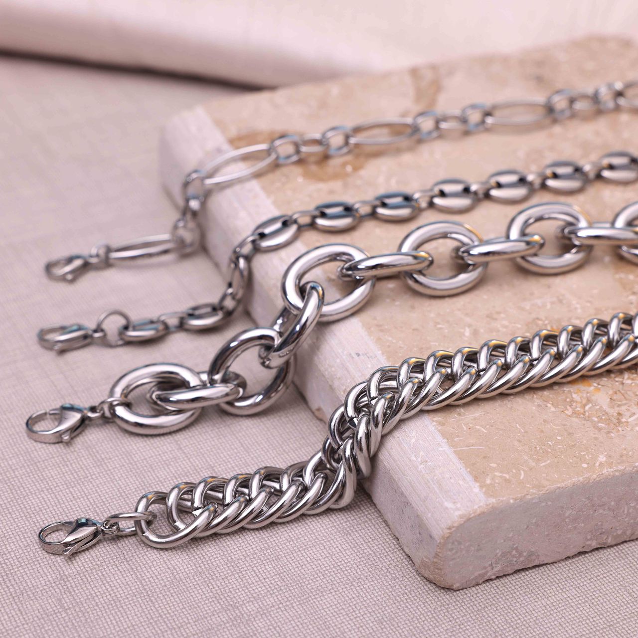 Gerecycleerd stainless steel armband lya