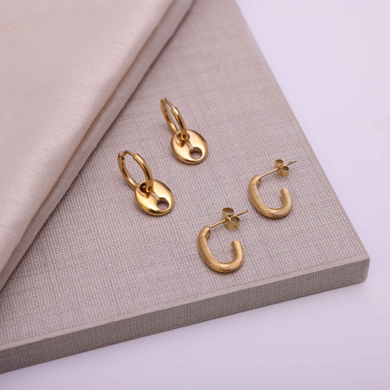 Ohrringe, Edelstahl, vergoldet (750 Gold), Chanela