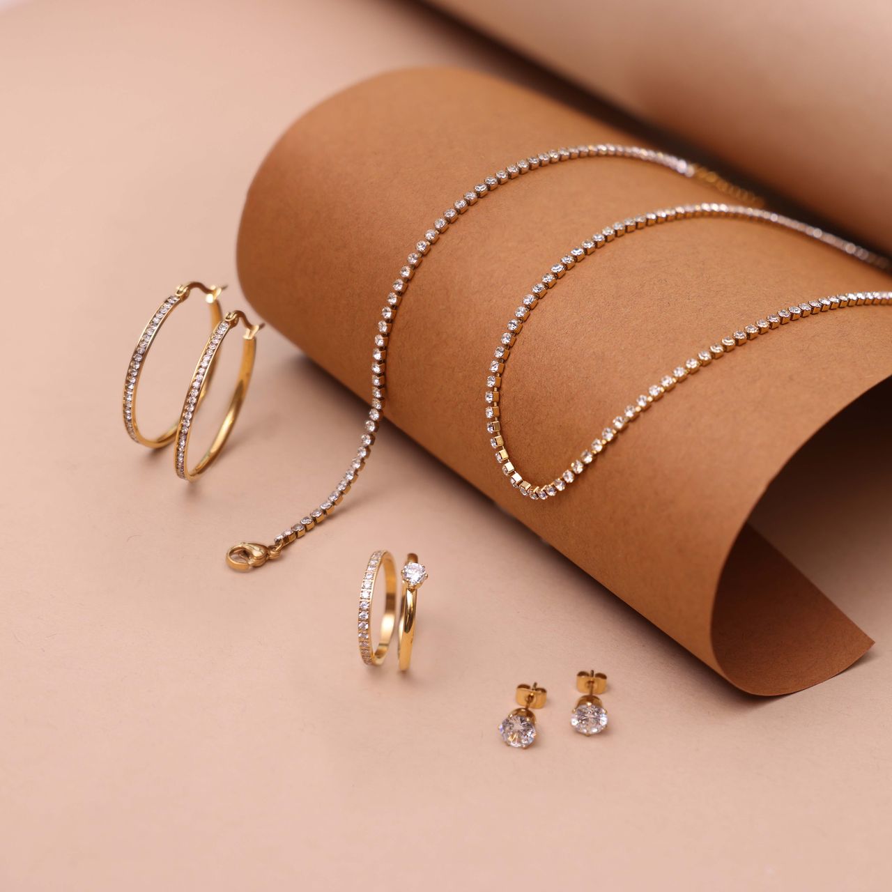 Stainless steel goldplated oorknoppen met zirkonia voor dames