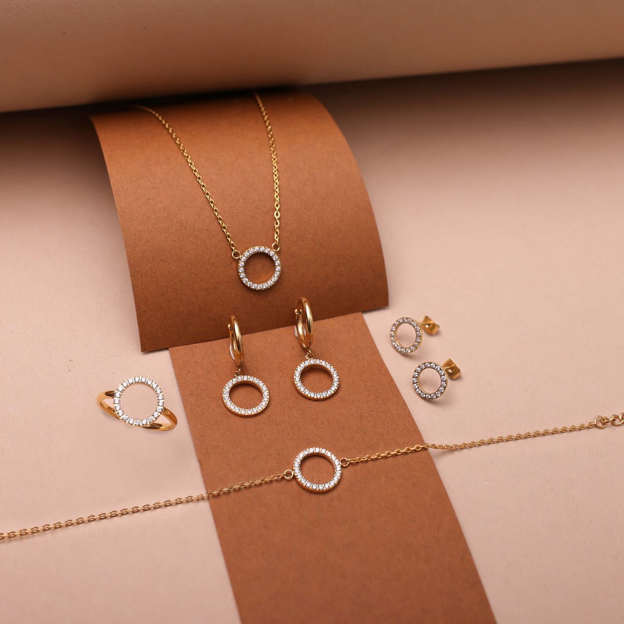 Stainless steel goldplated ketting met hanger met zirkonia voor dames