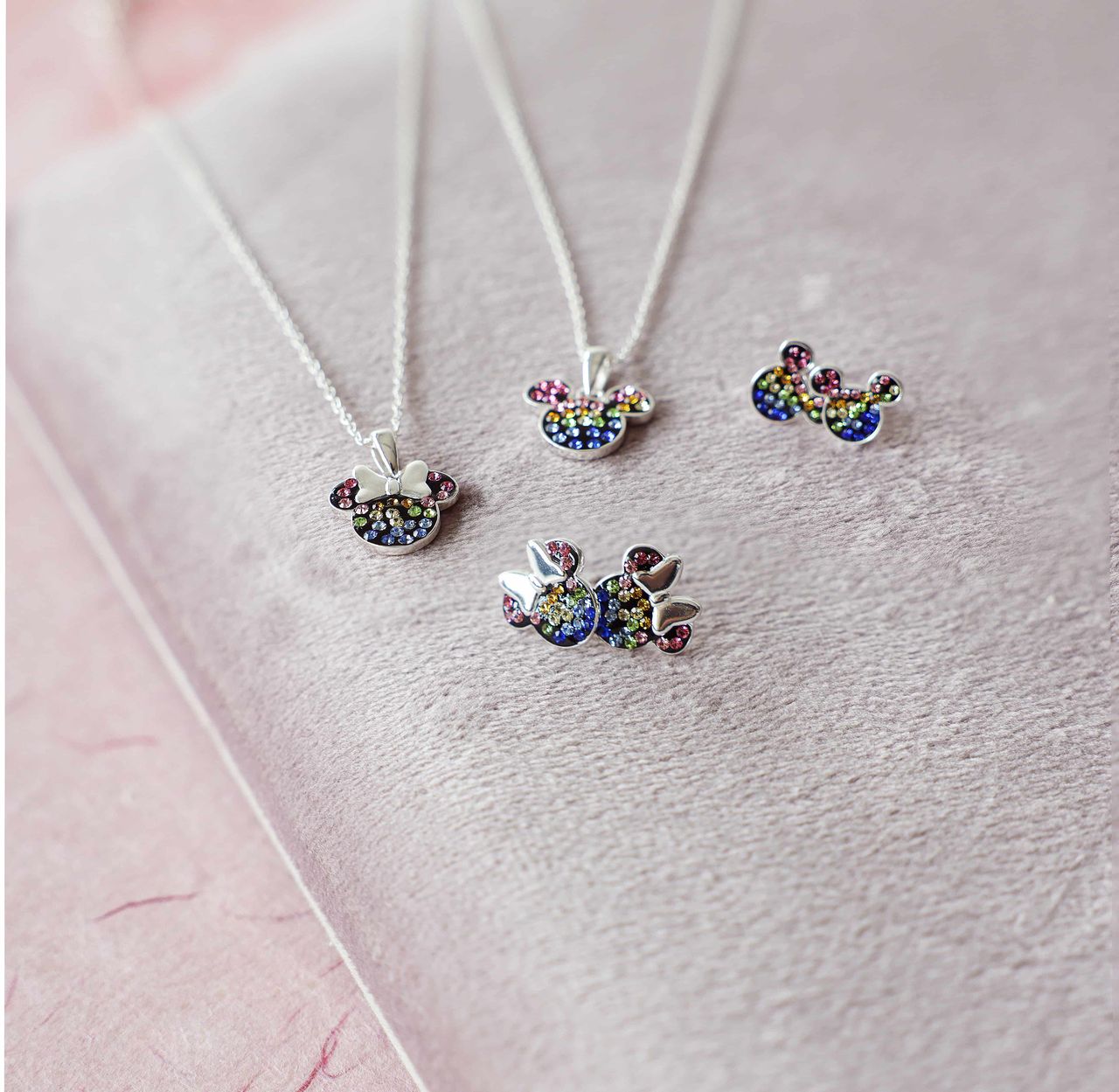 Zilveren Disney Minnie oorbellen kristal