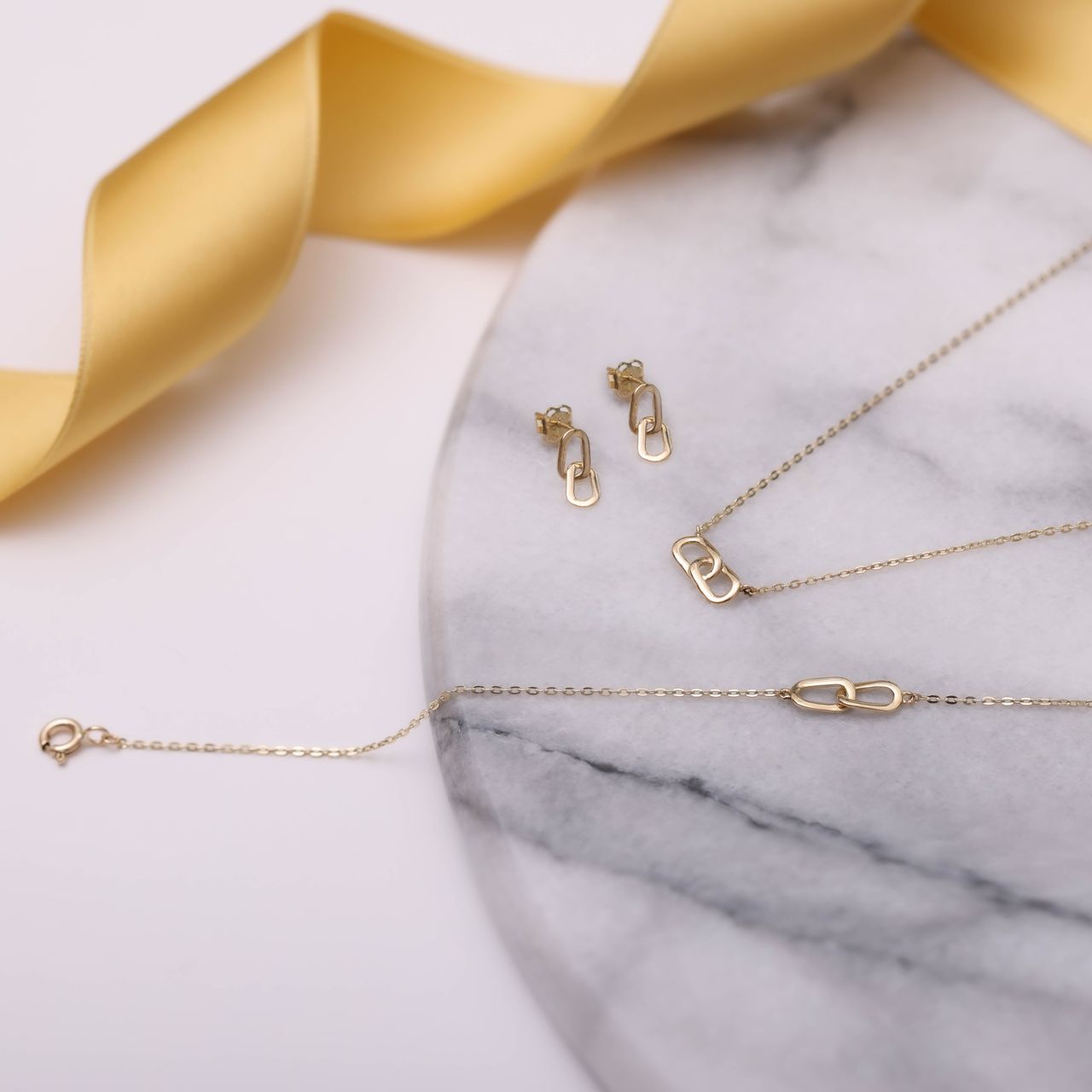 9 Karaat damesoorbellen dubbele paperclip