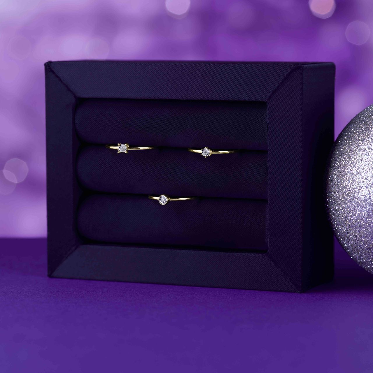 14k gouden ring solitair in rand diamant (0,025ct)