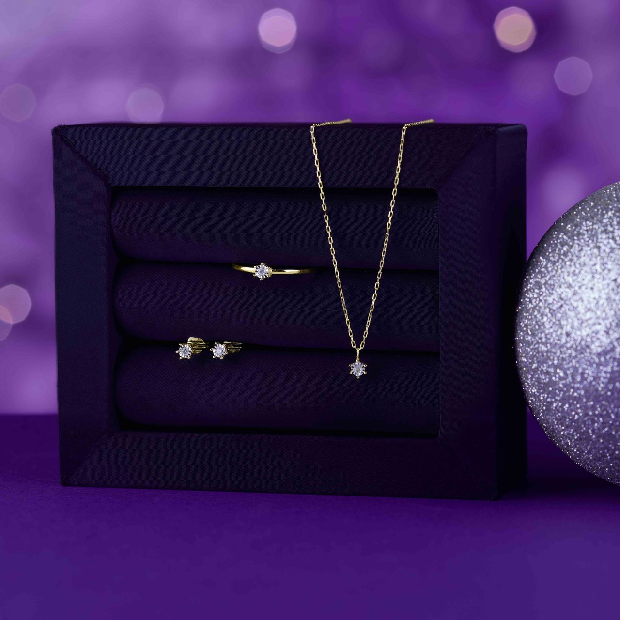 14 karaat geelgouden collier solitair diamant (0,025ct)