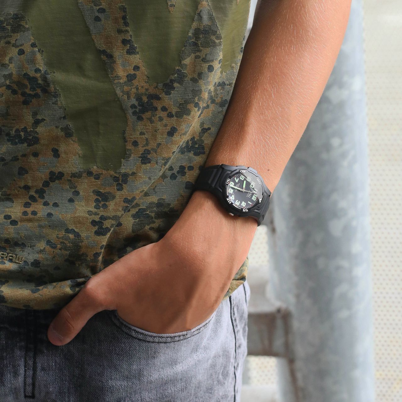 Q&Q Armbanduhr VP84J002Y