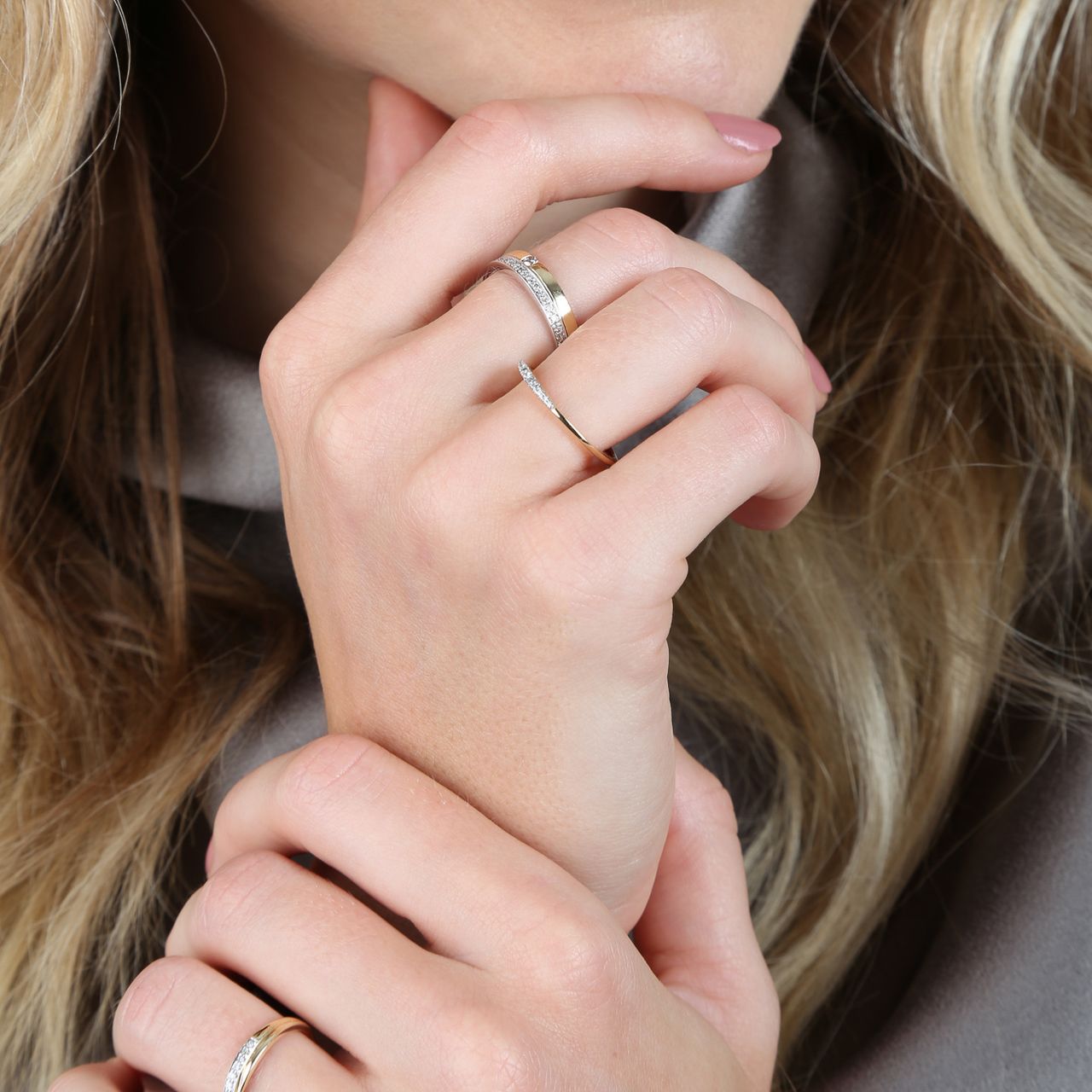 14 karaat bicolor gouden ring 19 diamanten 0,15ct