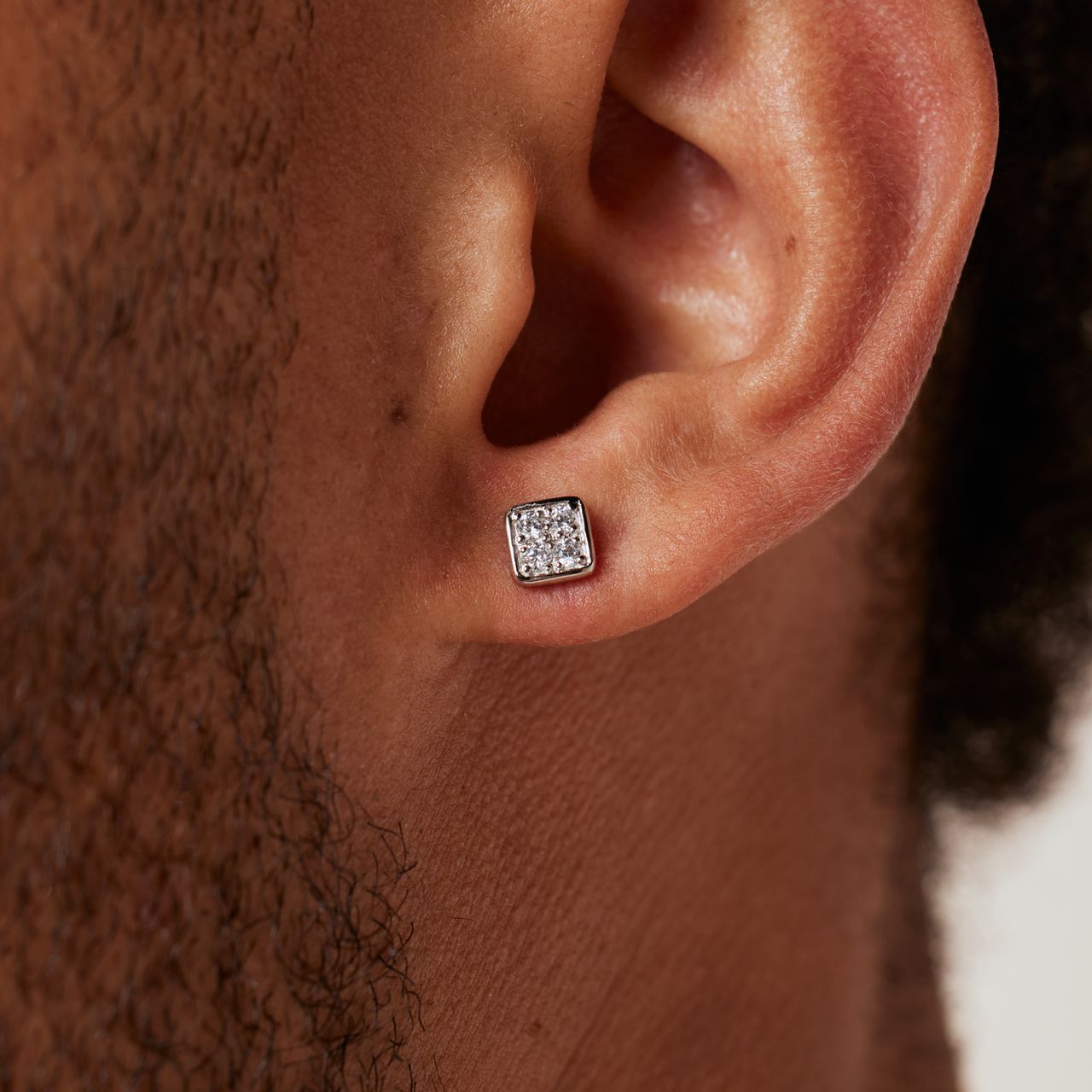 Zilveren voor heren oorknoppen met zirkonia 6mm voor heren