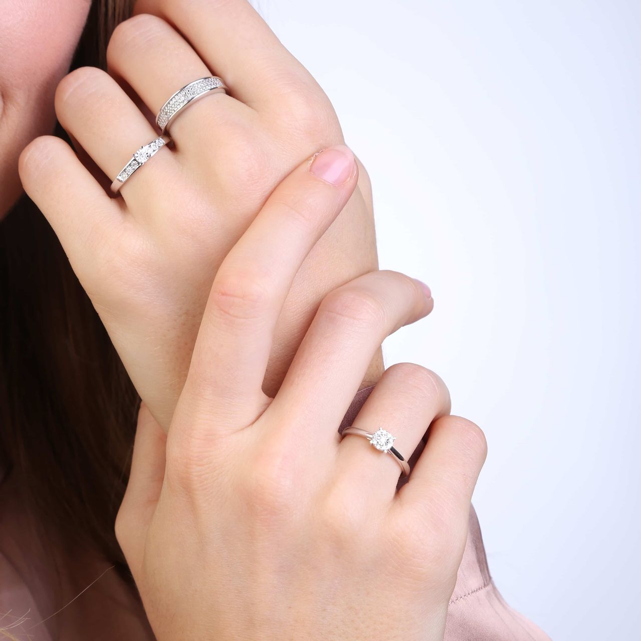 14 Karaat witgouden ring met 75 diamanten 0,20CT