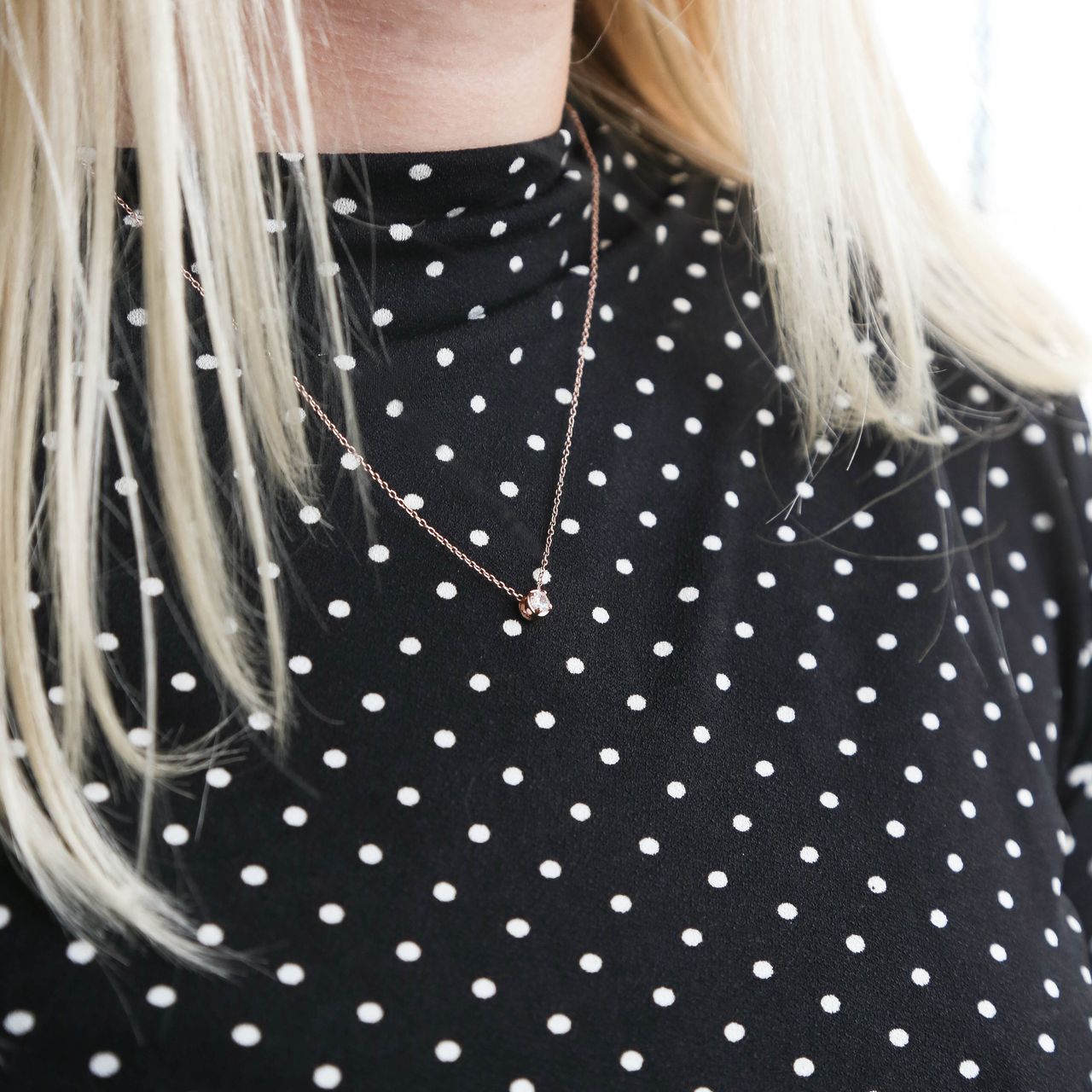 Zilveren roseplated hanger rond met zirkonia