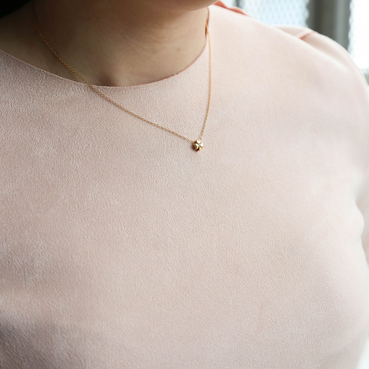 Zilveren goldplated hanger klaver met zirkonia