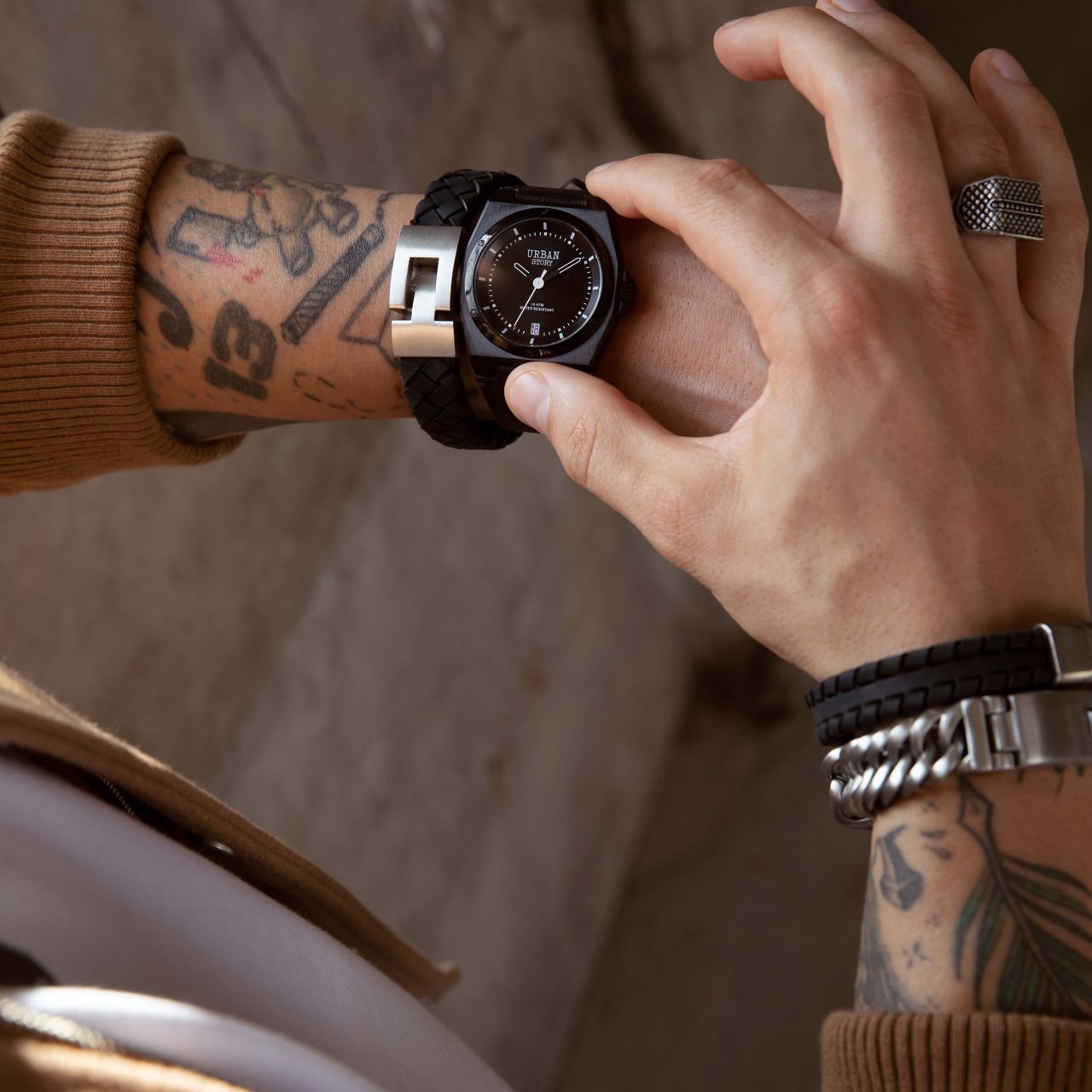Armband aus Edelstahl für Herren mit geflochtenem Leder