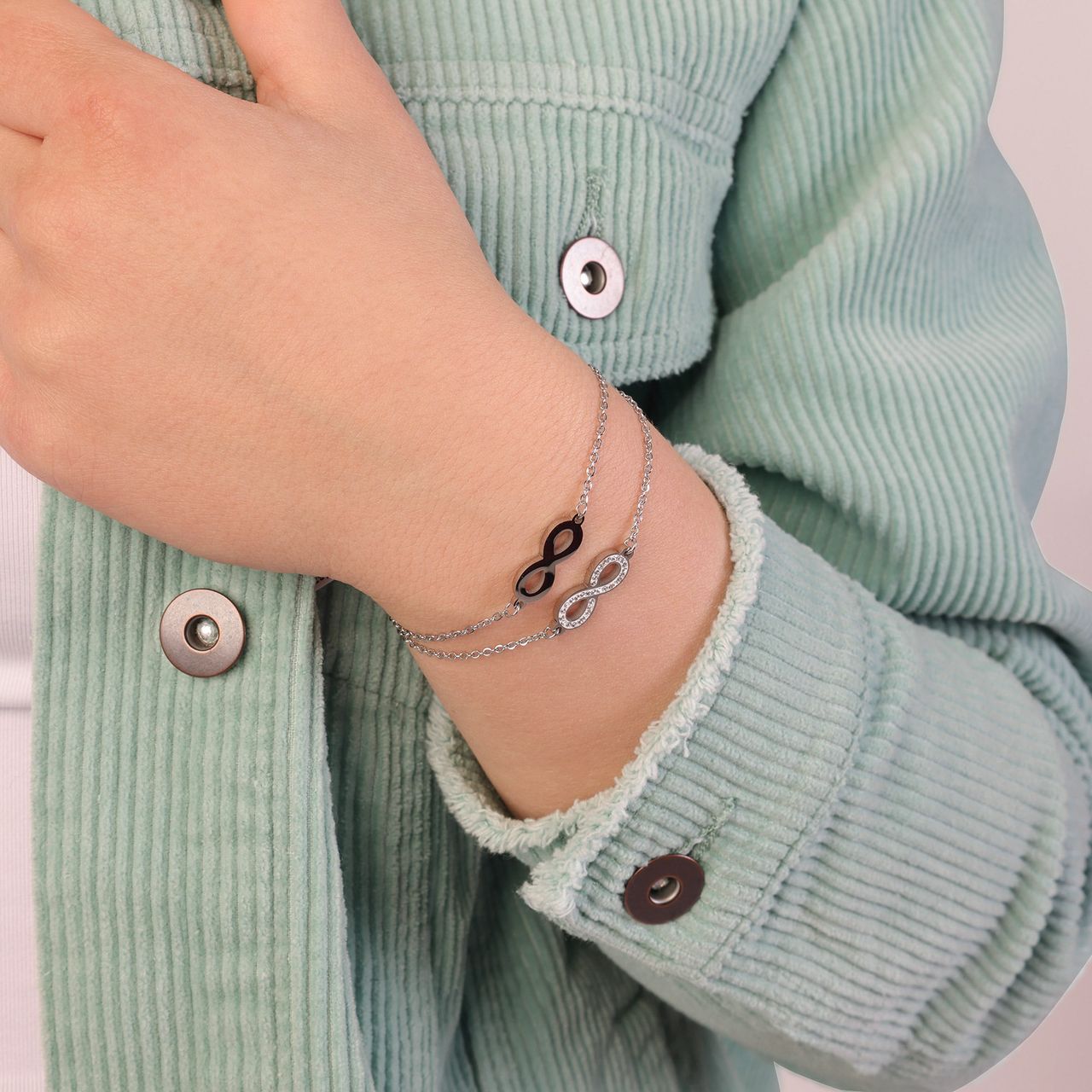 Gerecycleerd stalen armband infinity met kristal