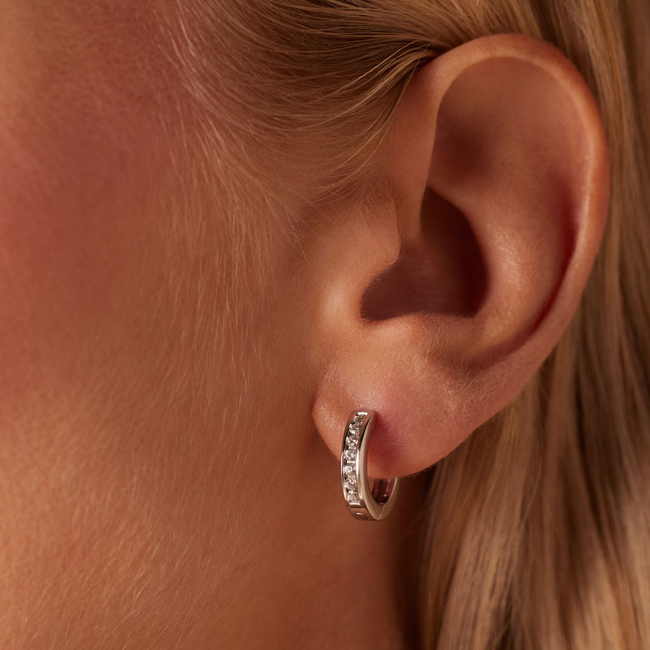 Zilveren oorringen met Swarovski zirkonia voor dames