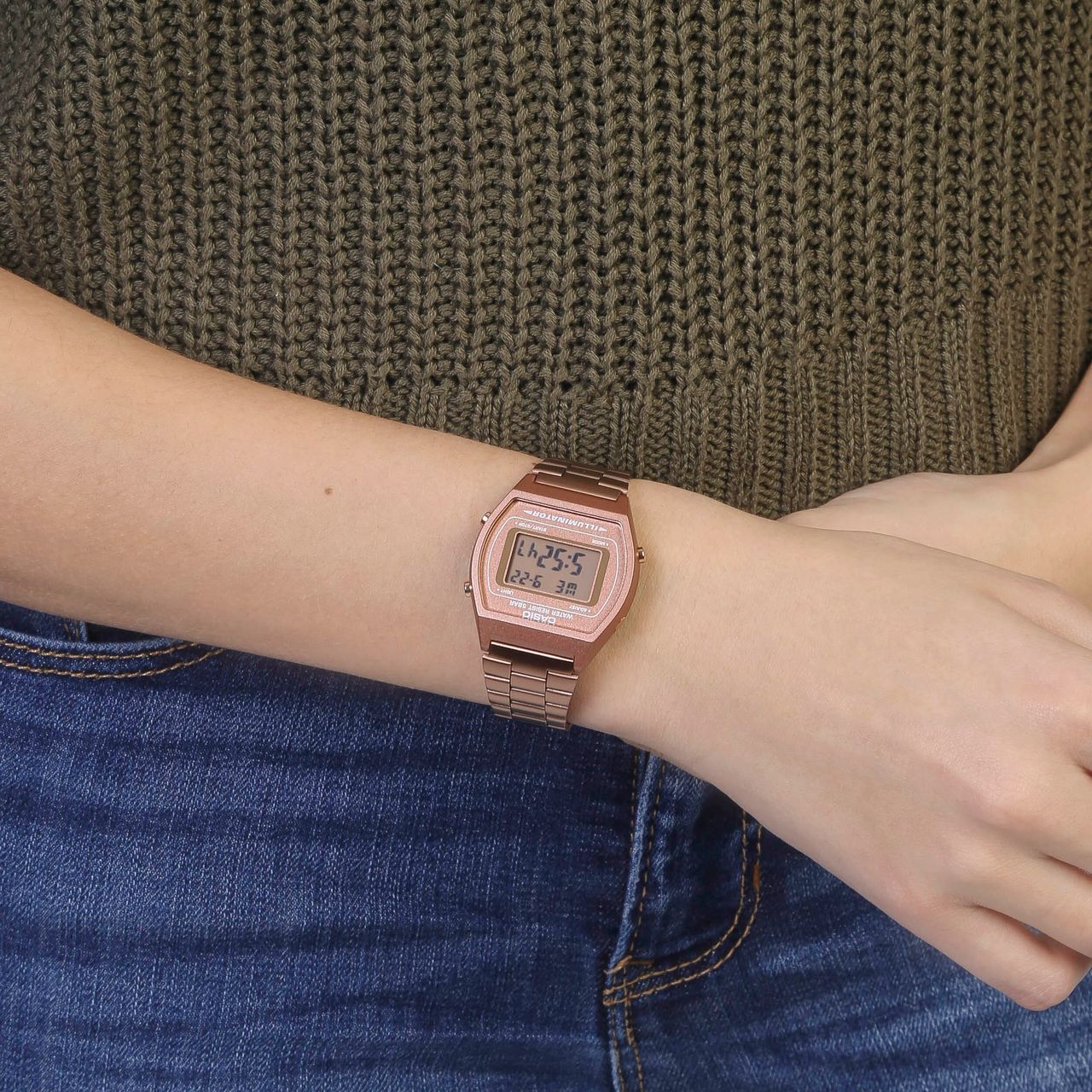 Casio Retro Digitaal Horloge Rosekleurig B640WC-5AEF