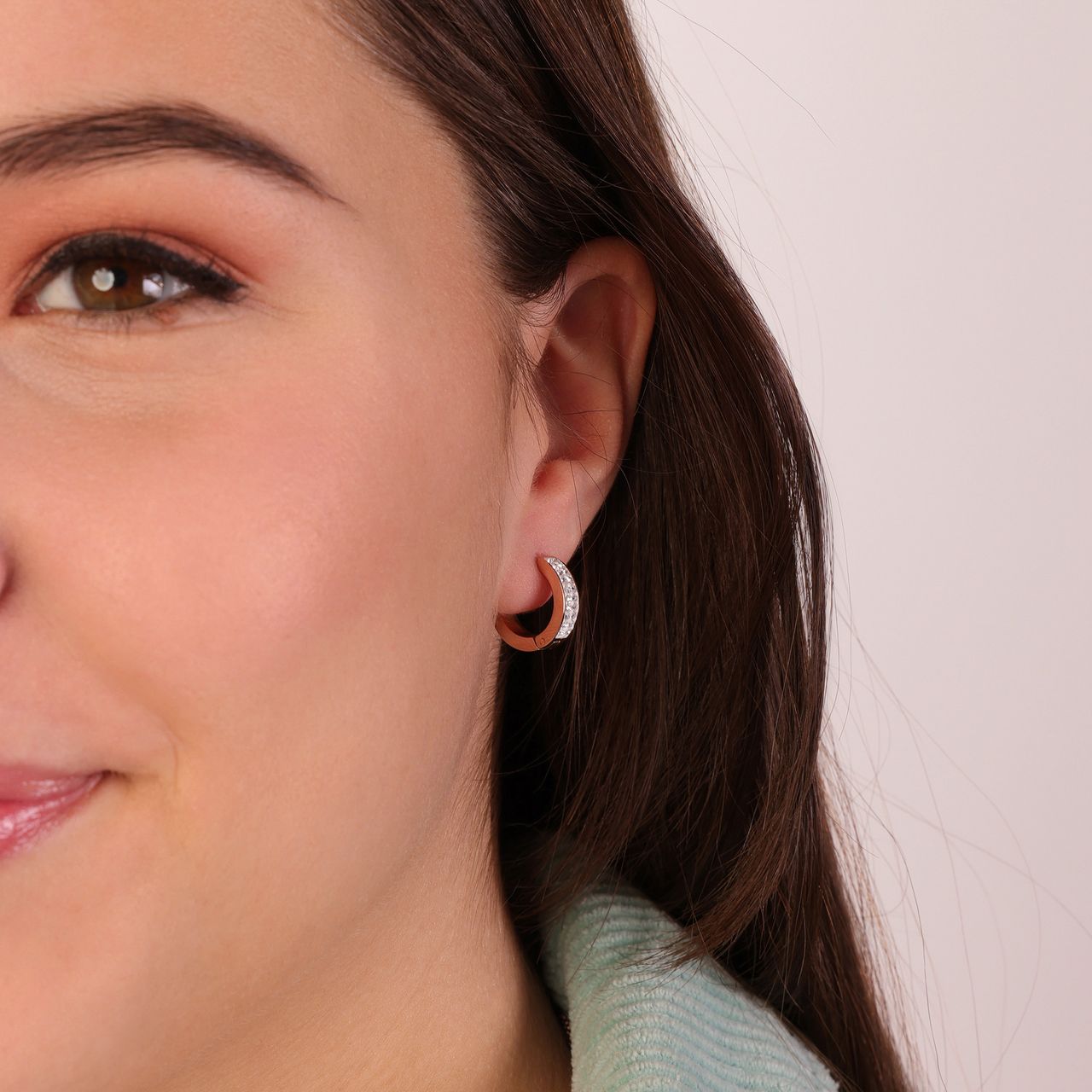 Gerecycleerd stainless steel oorbellen roseplated met kristal