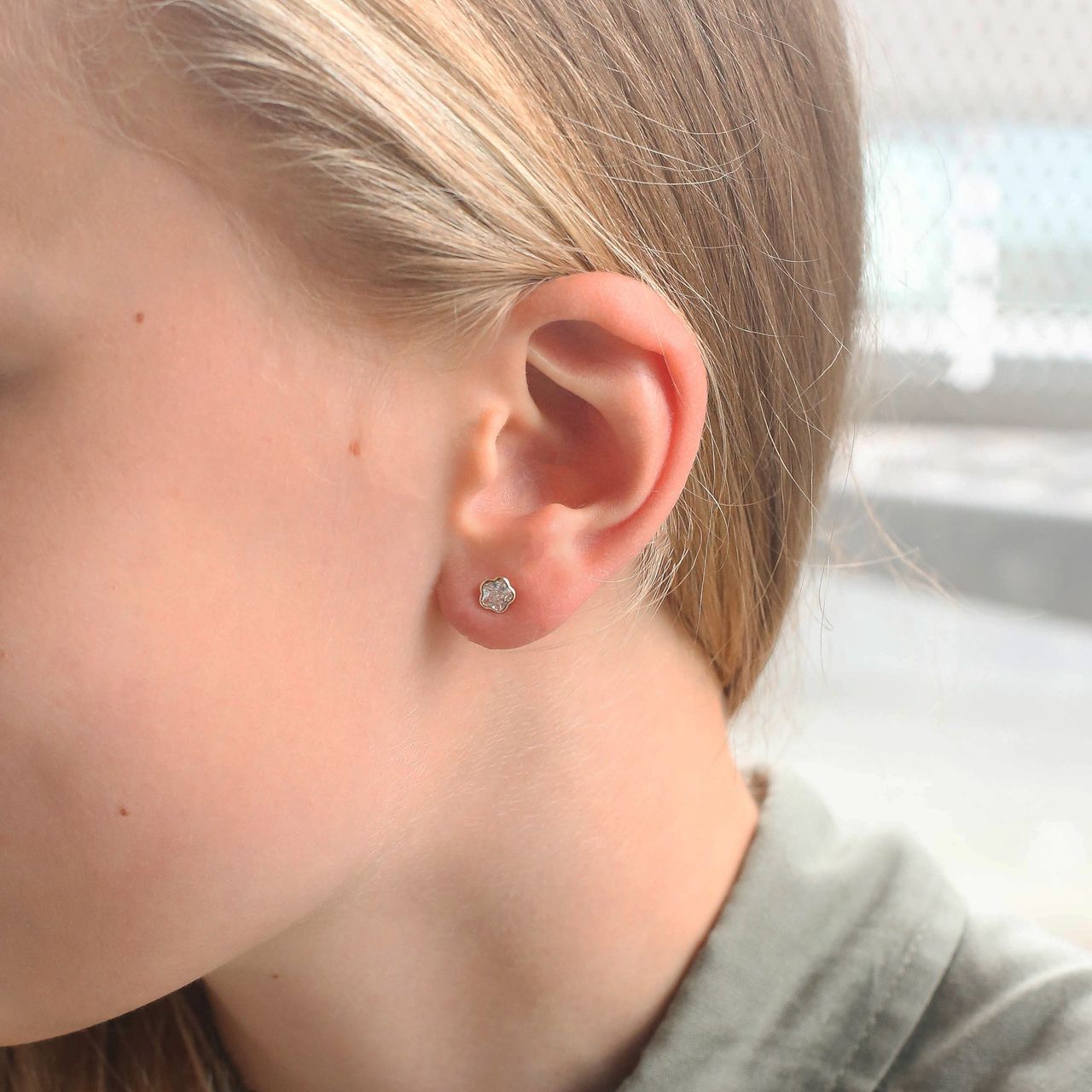 Ohrringe, 585 Gelbgold, Blume mit Zirkonia, 5 mm