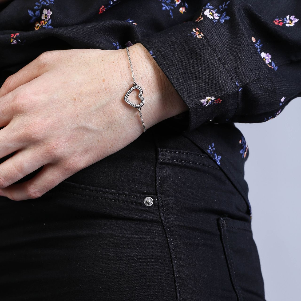 Gerecycleerd stainless steel armband open hart met met kristal