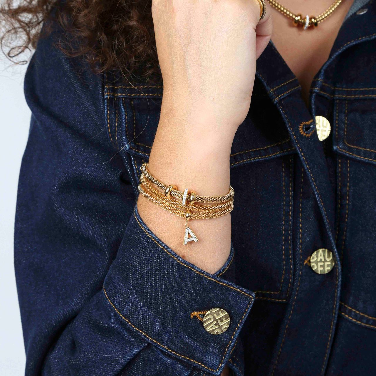 Gerecycleerd stainless steel armband mesh goldplated letter met kristal