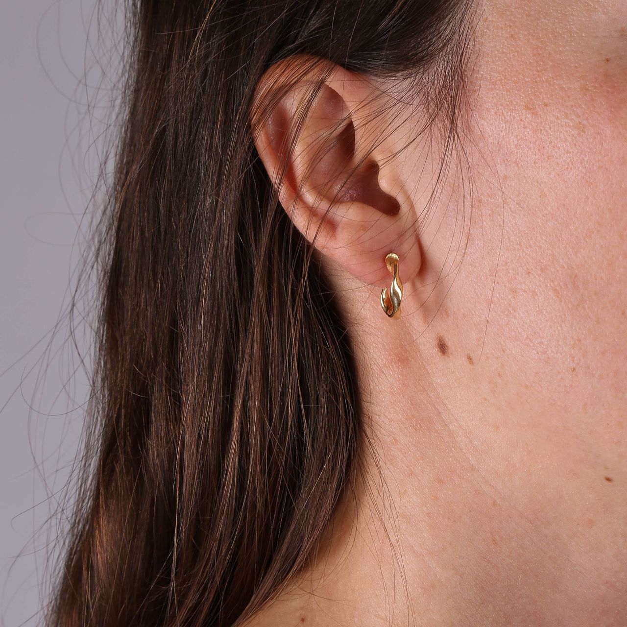 Gedrehte Creolen aus 375 Gold, 12 mm