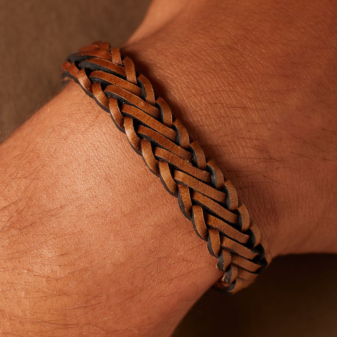Stainless steel herenarmband gevlochten leer lichtbruin