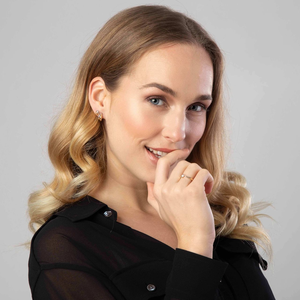 14 karaat geelgouden oorknoppen bicolor 2 cirkels voor dames