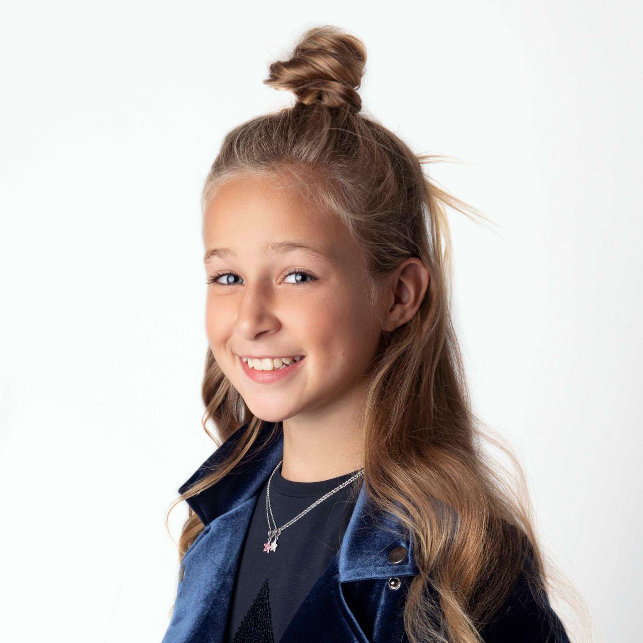 Zilveren kinderketting ster met white kristal