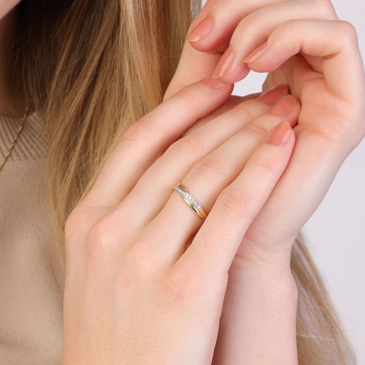 Geelgouden ring met 13 diamanten