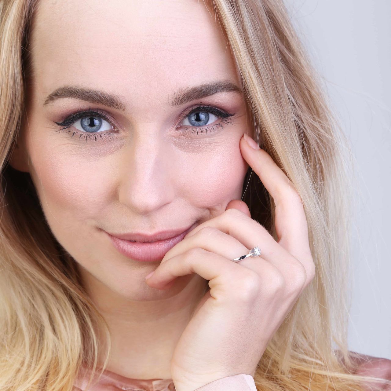 Witgouden solitair ring met diamant (0,40ct.)
