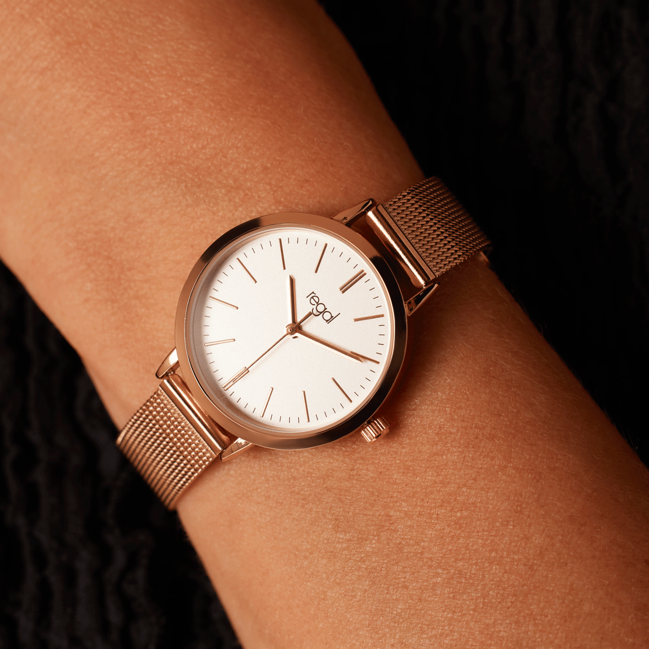 Regal Armbanduhr mit rosafarbenem Mesh-Armband