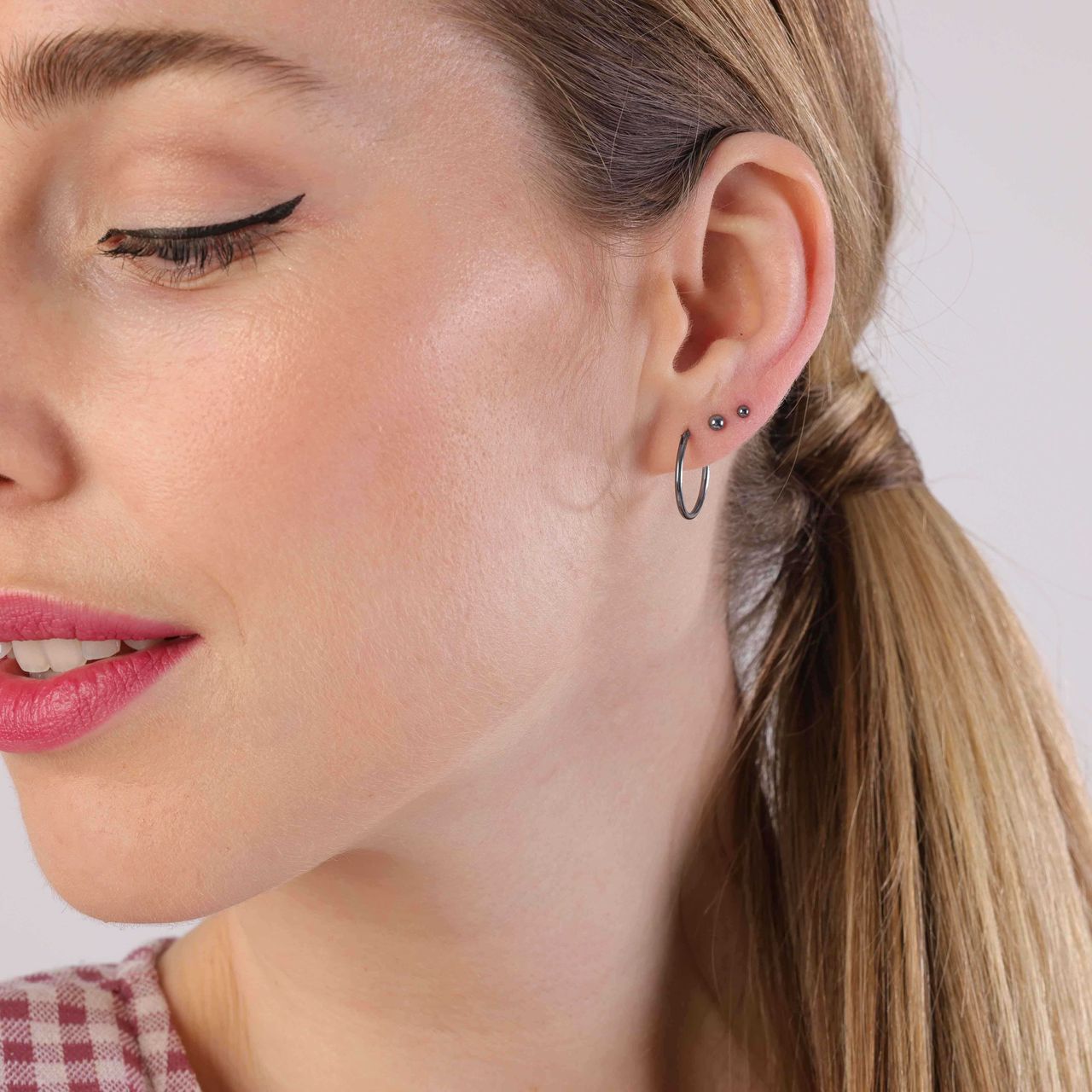 Zilveren blackplated oorknoppen voor dames